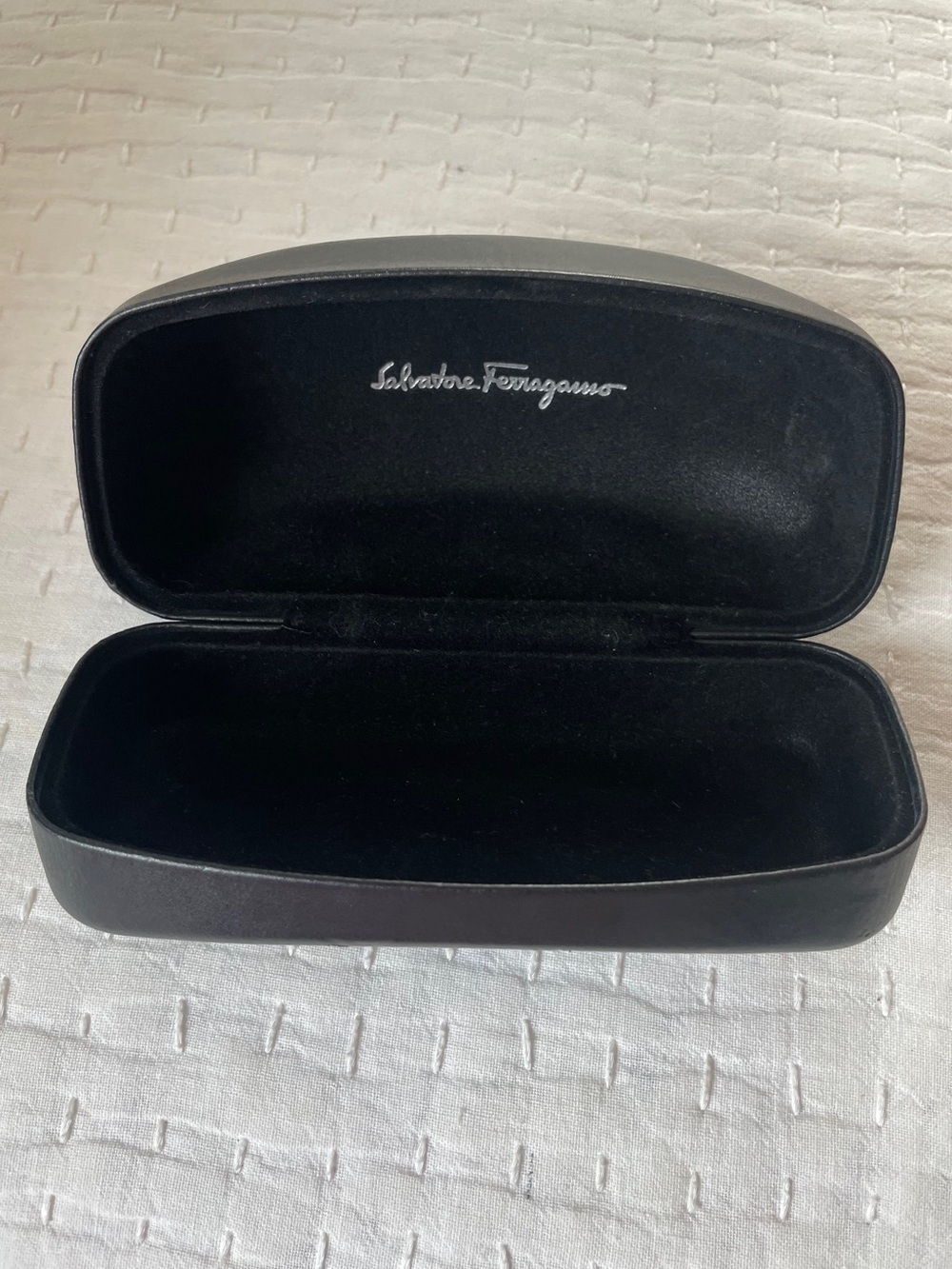 Salvatore Ferragamo Hard Shell Sunglass/ Eyeglass Clamshell Case - Picture 9 of 11